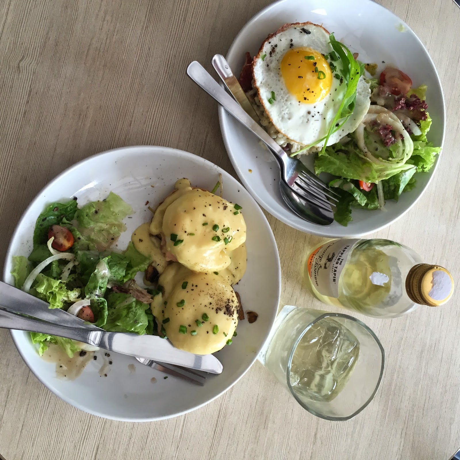 Upstairs Cafe